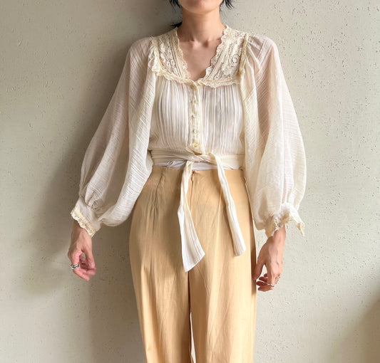 70s Lace Design Blouse