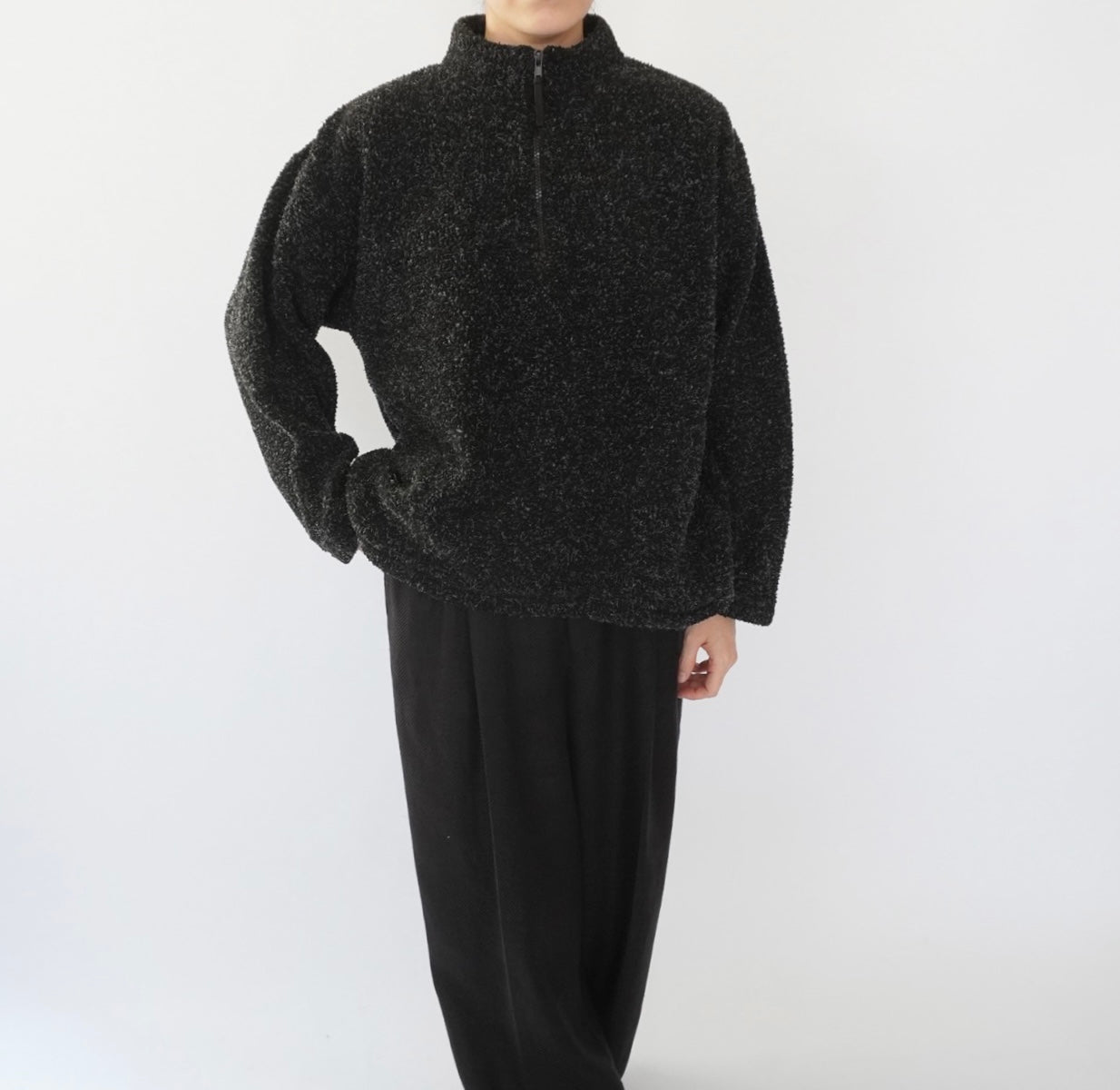 90s Black x White  Fleece Top