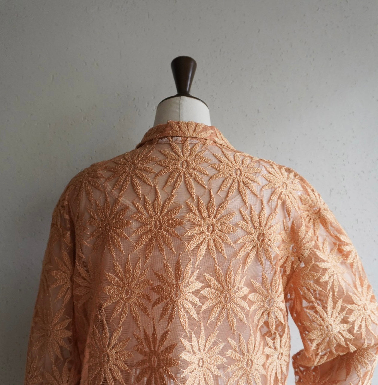 90s Flower Design Shirt