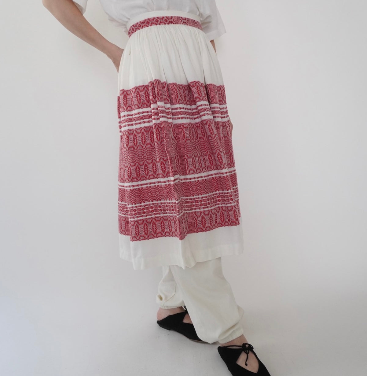 60s Embroidery Skirt