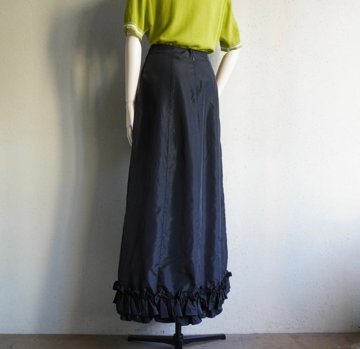 90s Black Design Skirt