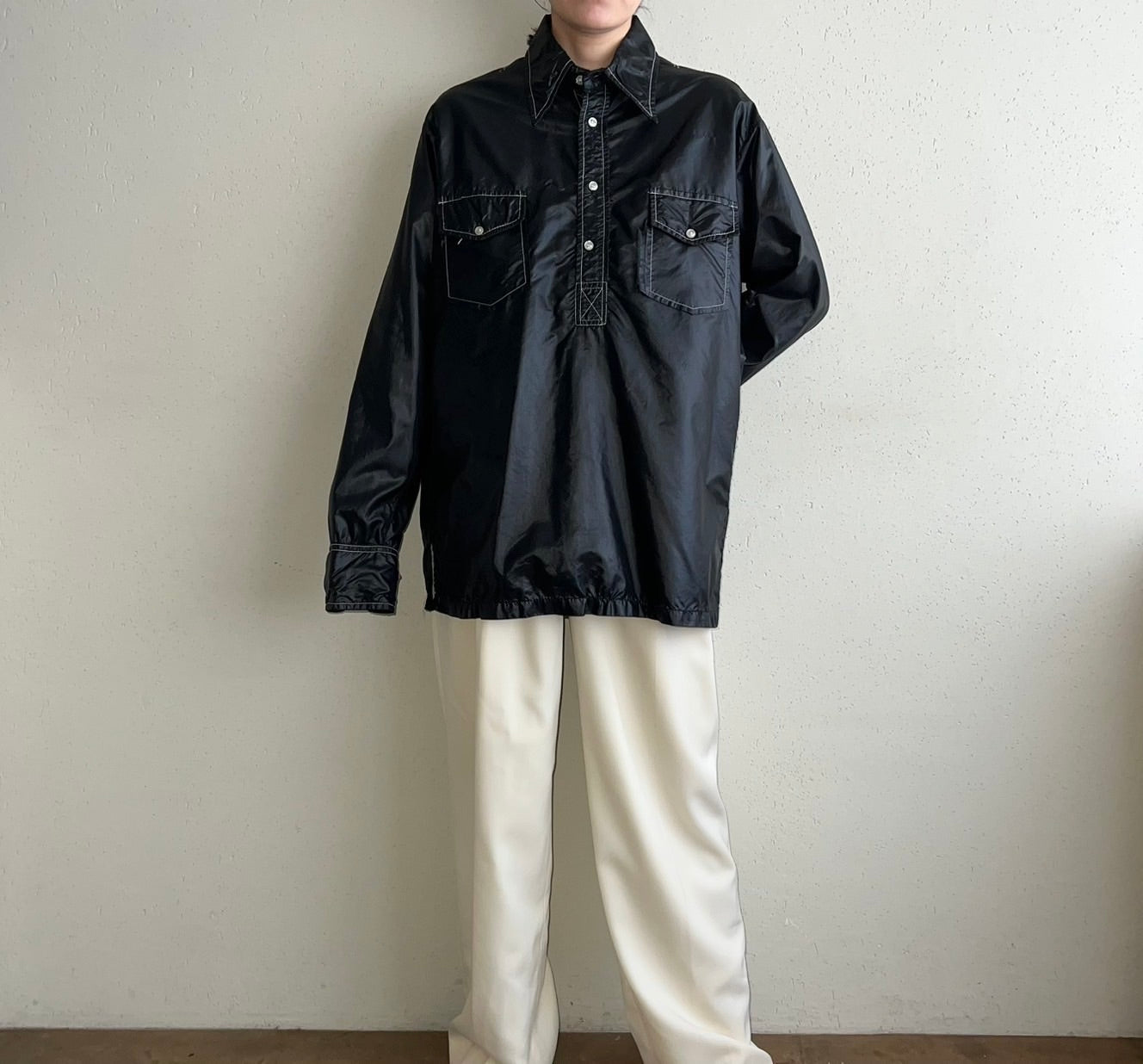 70s Black Pullover Shirt