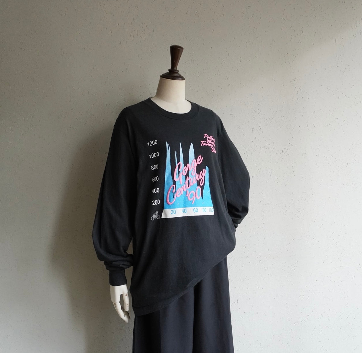 90s Long Sleeves Printed T-shirt Made in USA