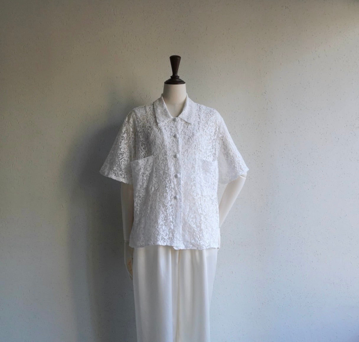 90s Lace Design Shirt