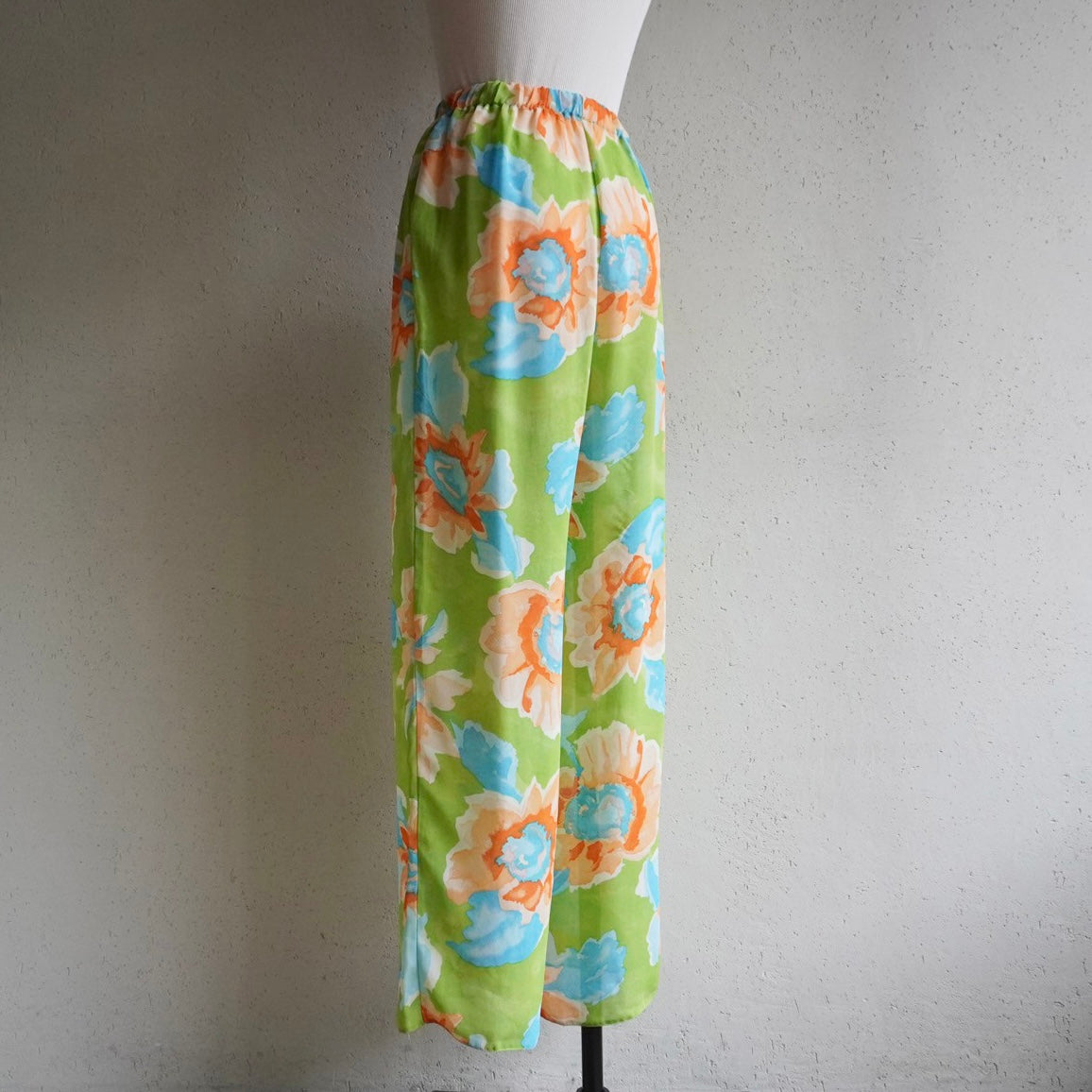 90s EURO Floral Print Pants