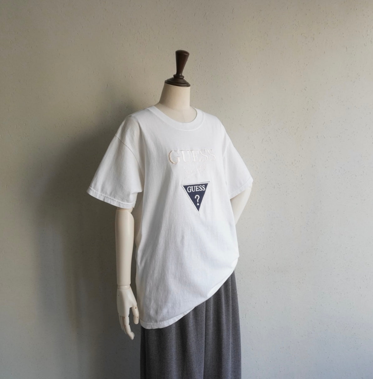 90s "GUESS" Embroidery T-shirt Made in USA