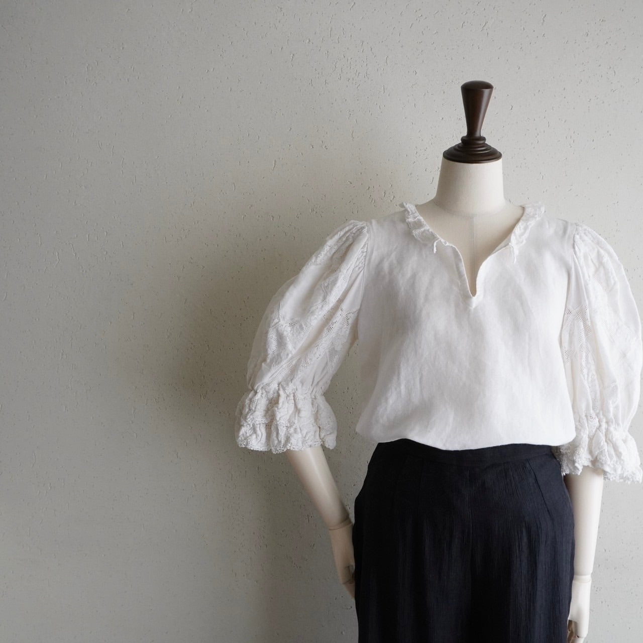 90s EURO Lace Blouse