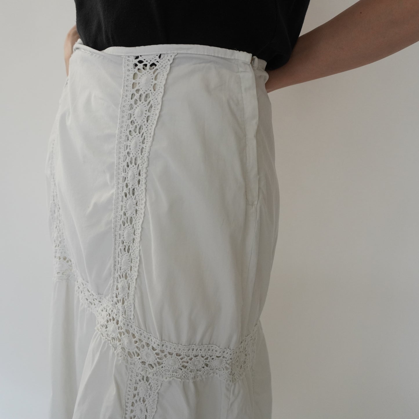 80s Lace Design Skirt Made in Italy