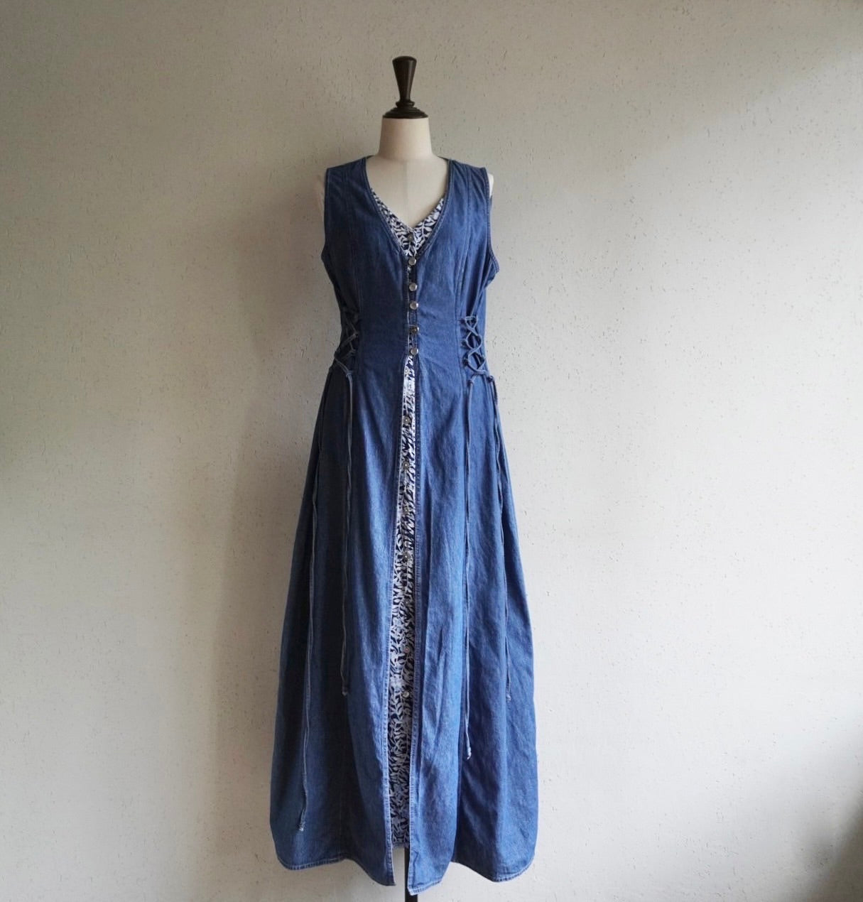 90s Sleeveless Denim Dress