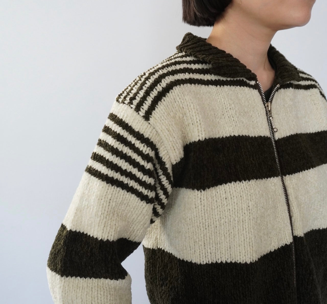 90s EURO Zipped Top