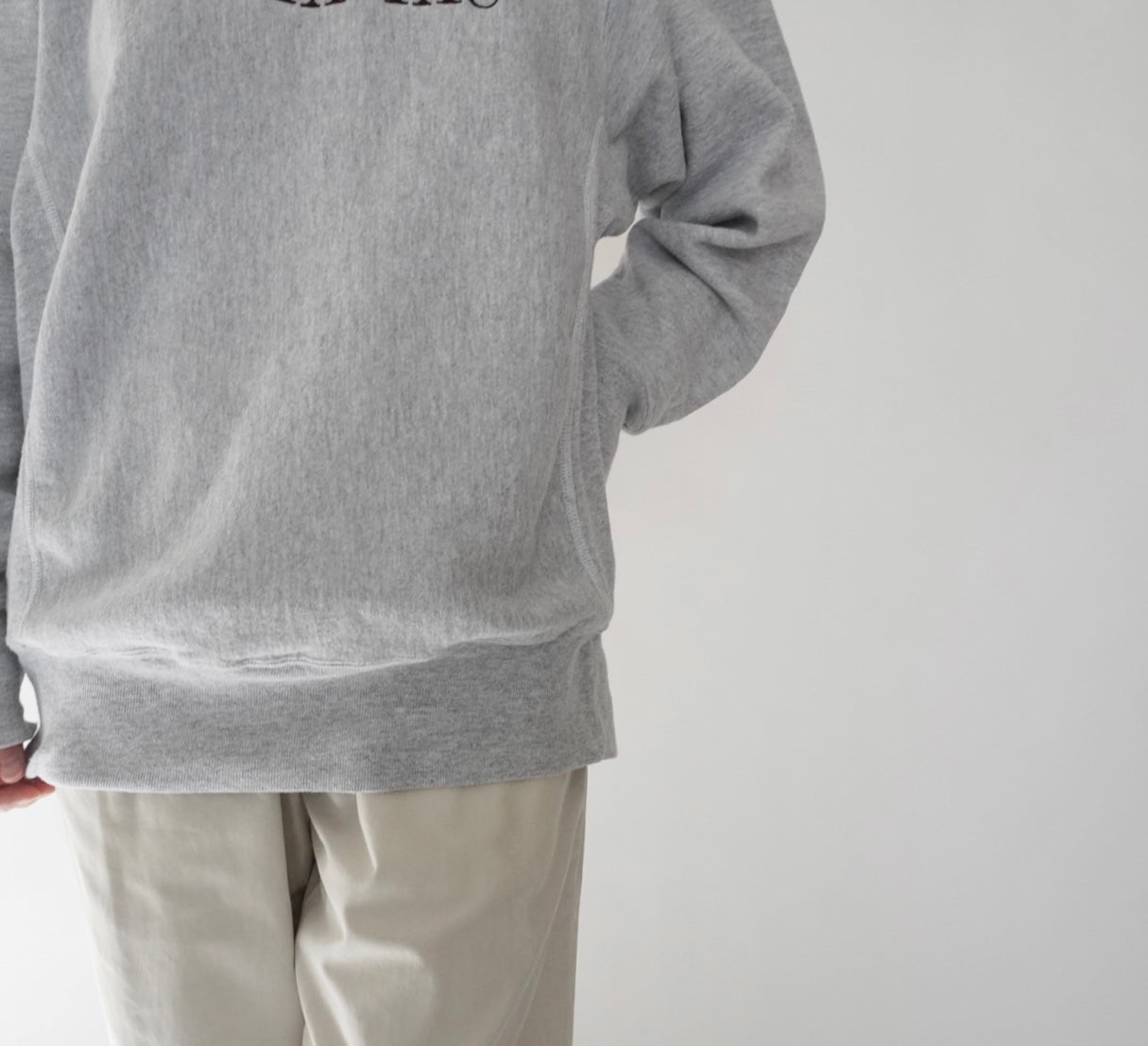 90s Embroidery Sweater Made in USA