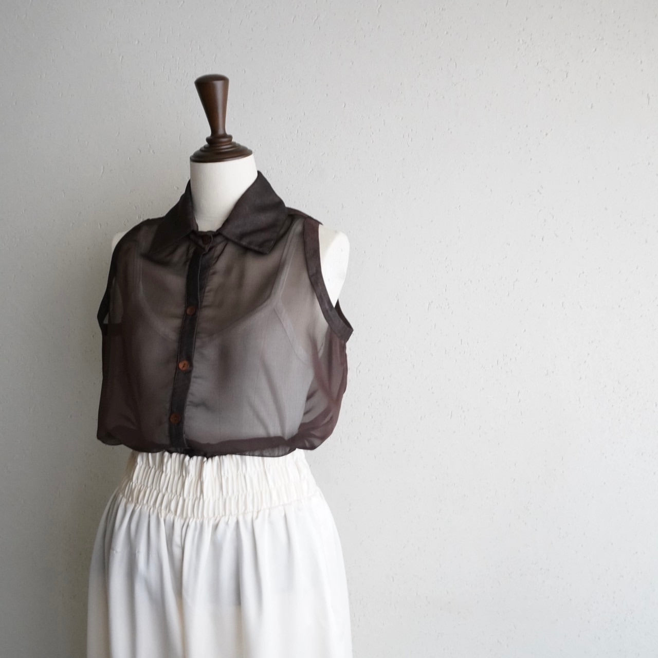 90s Sleeveless Sheer Shirt