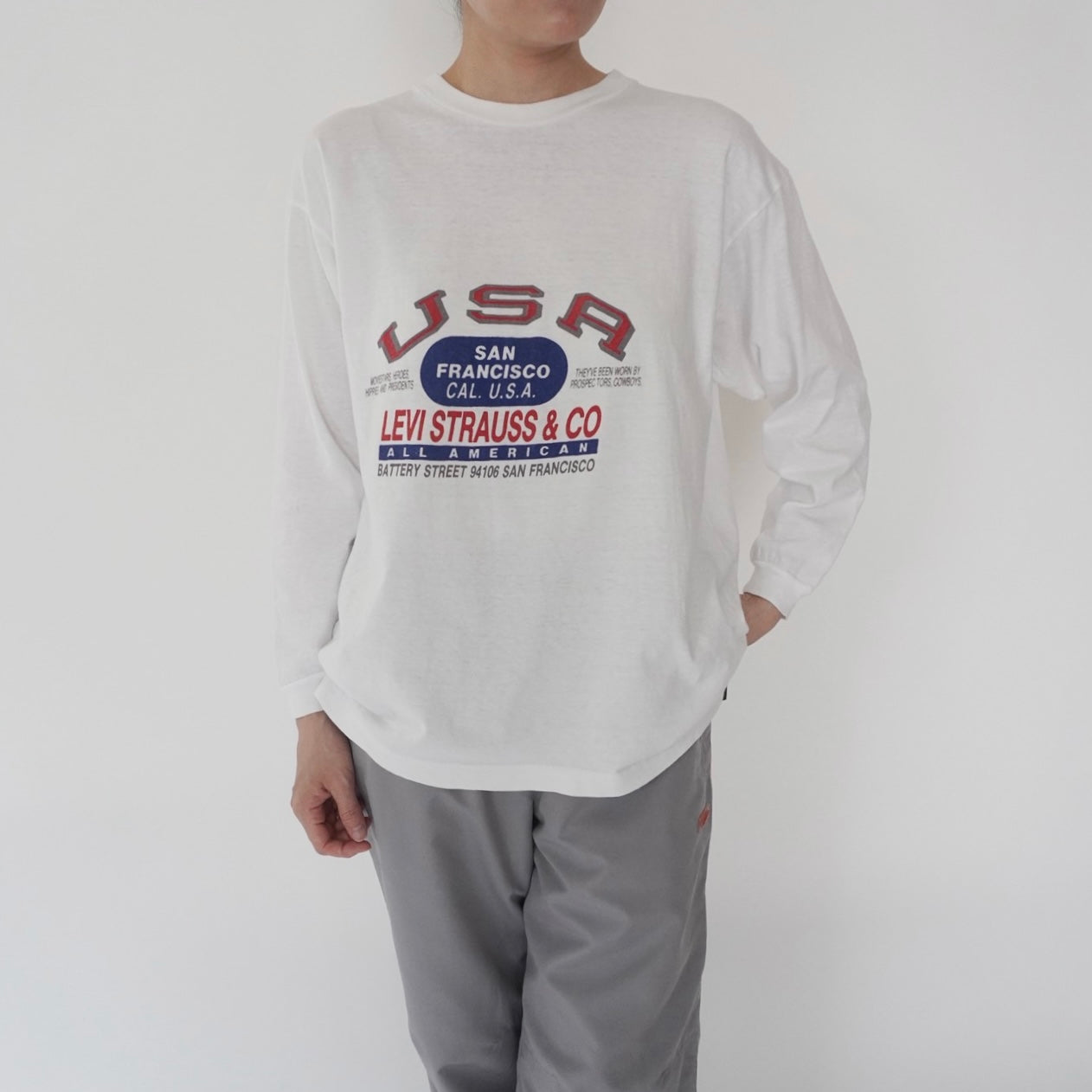 90s "Levis"  Printed Long Sleeves T-shirt