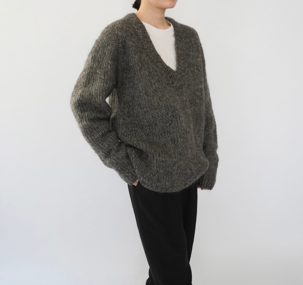 80s V Neck Knit