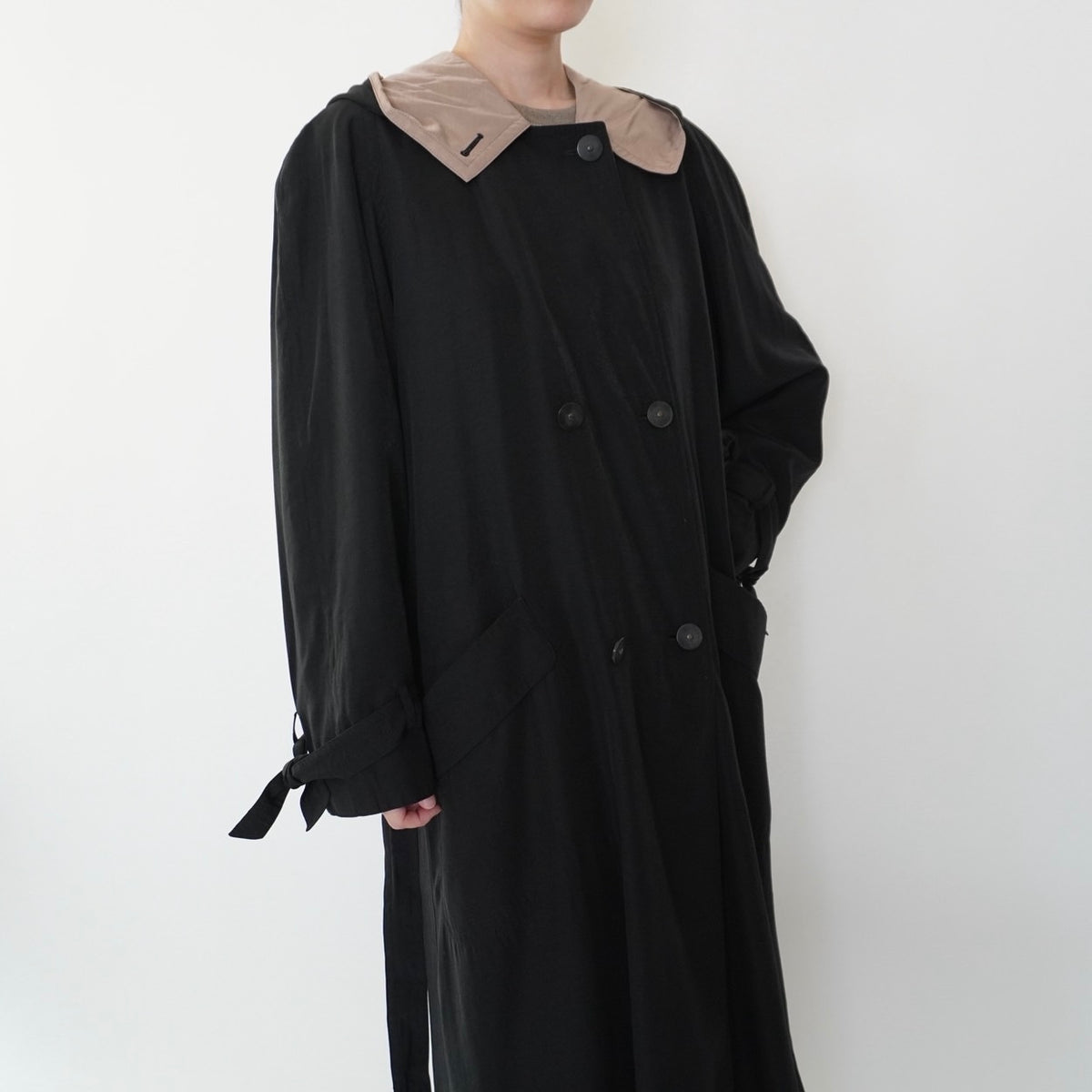 90s Black Design Maxi Coat