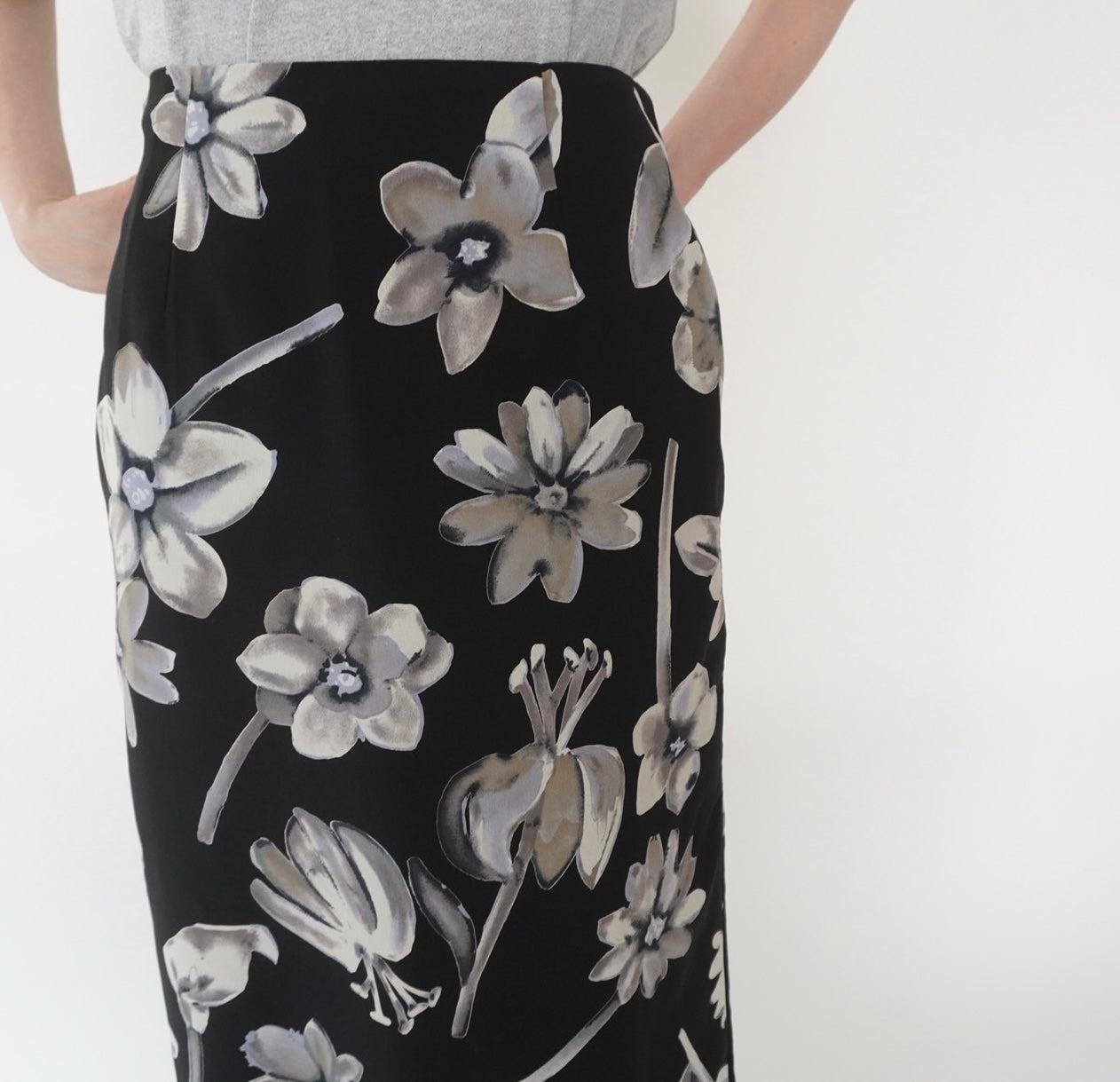 90s EURO Floral Print Skirt