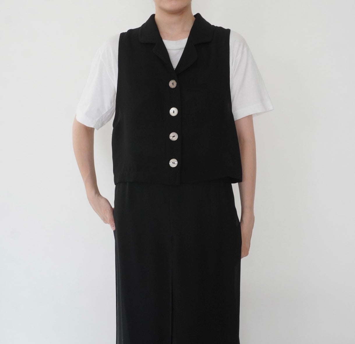 90s Black Sleeveless Shirt