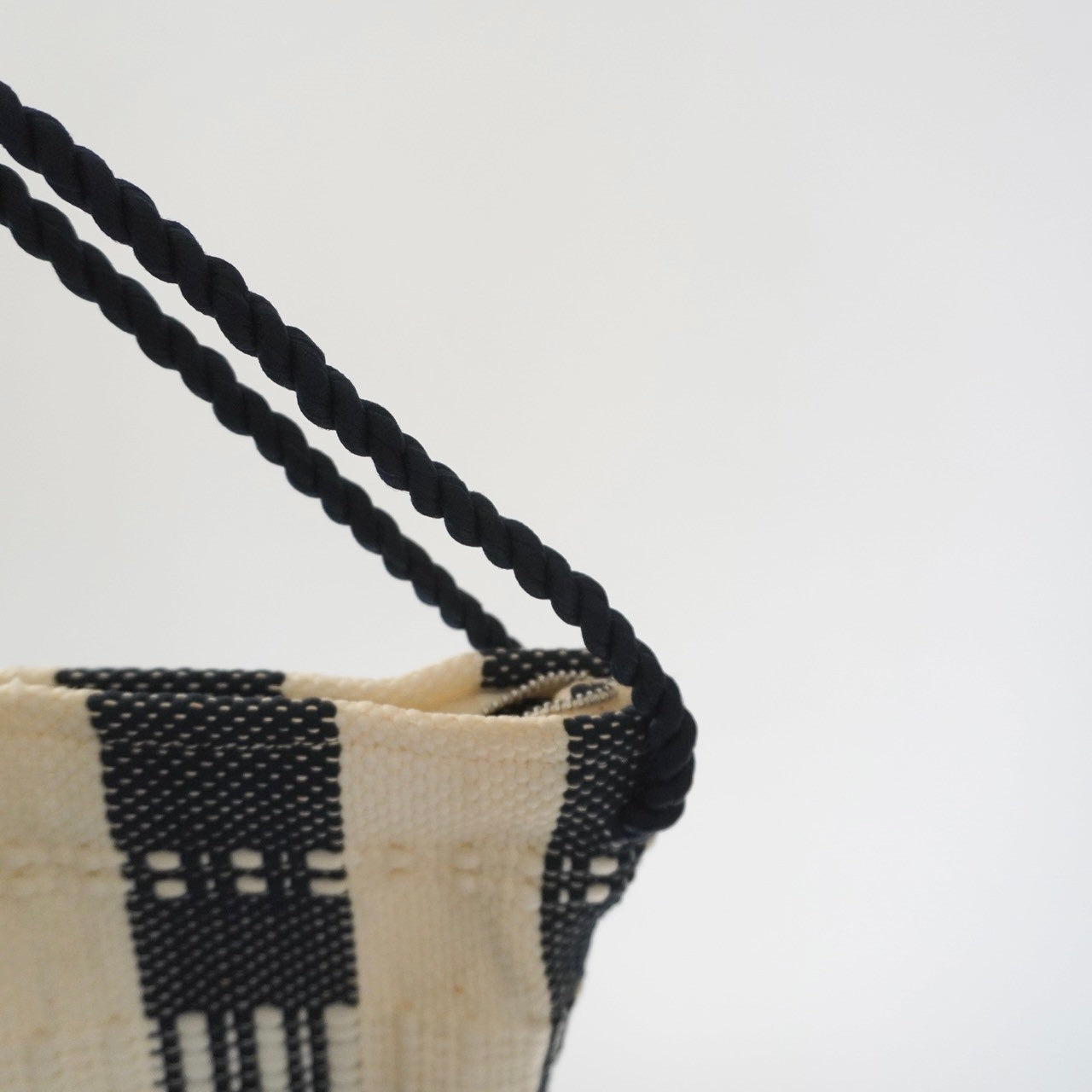 40s Woven Striped Bag
