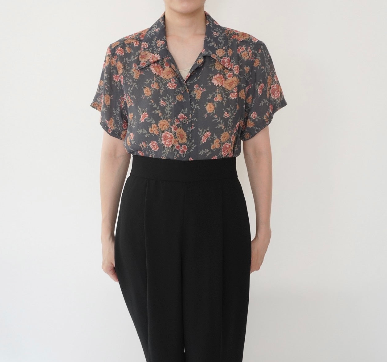 90s Floral Print Shirt