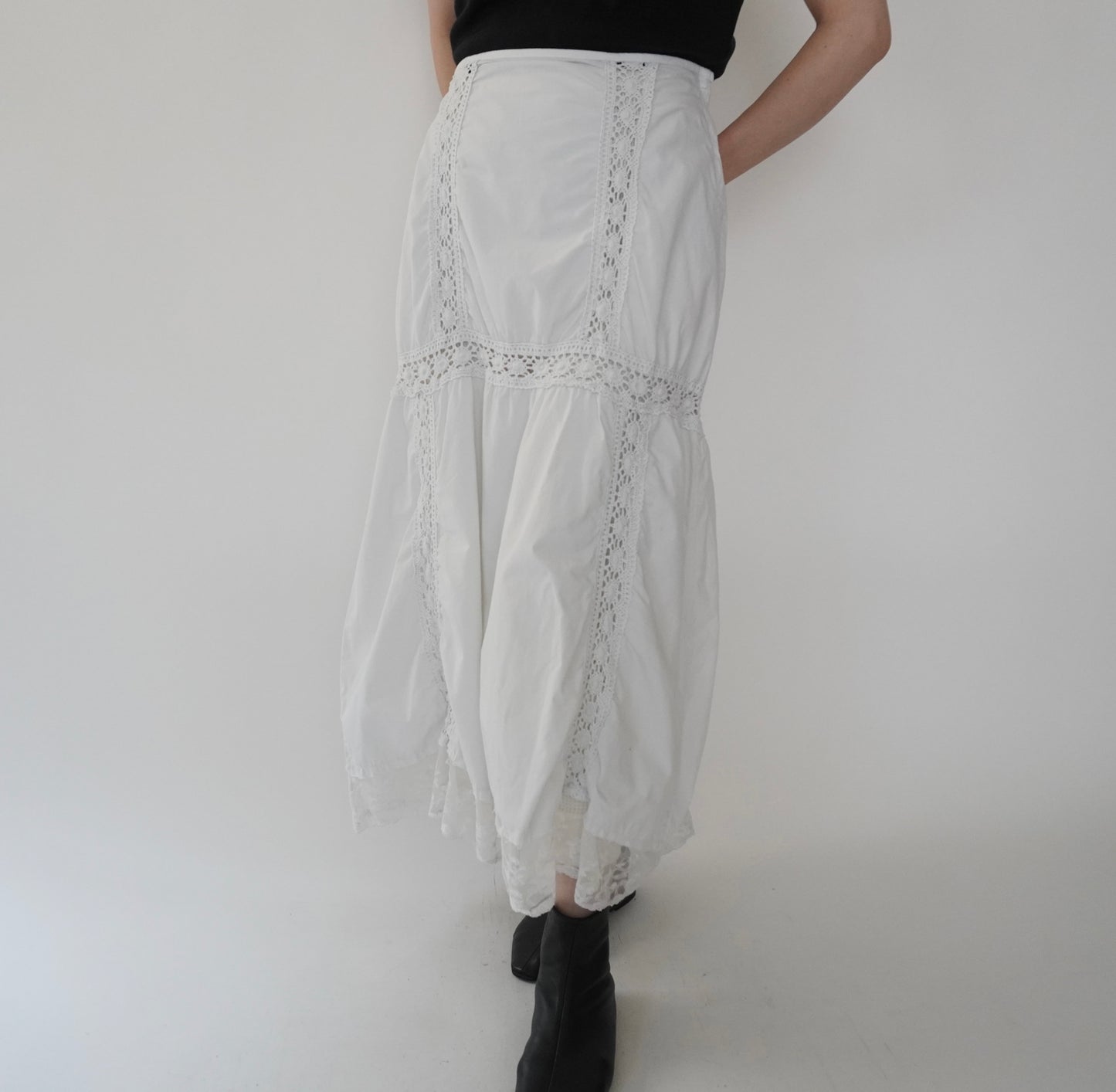 80s Lace Design Skirt Made in Italy
