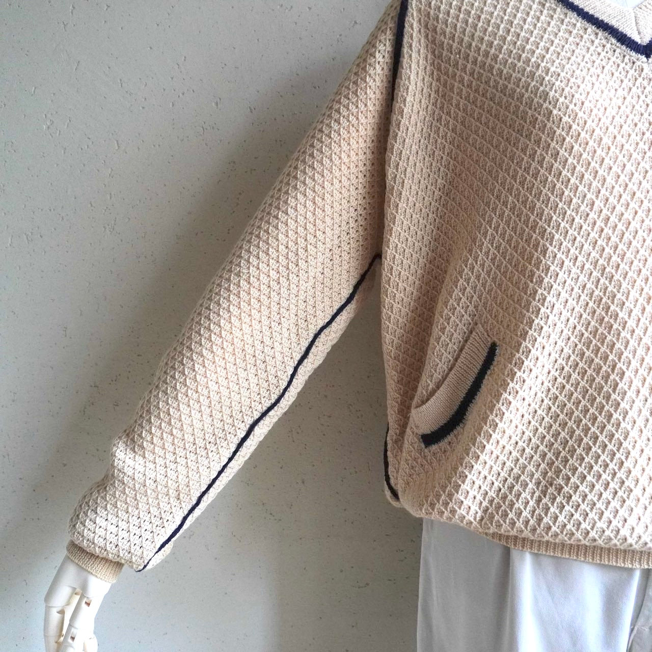 80s Line Design Knit Top