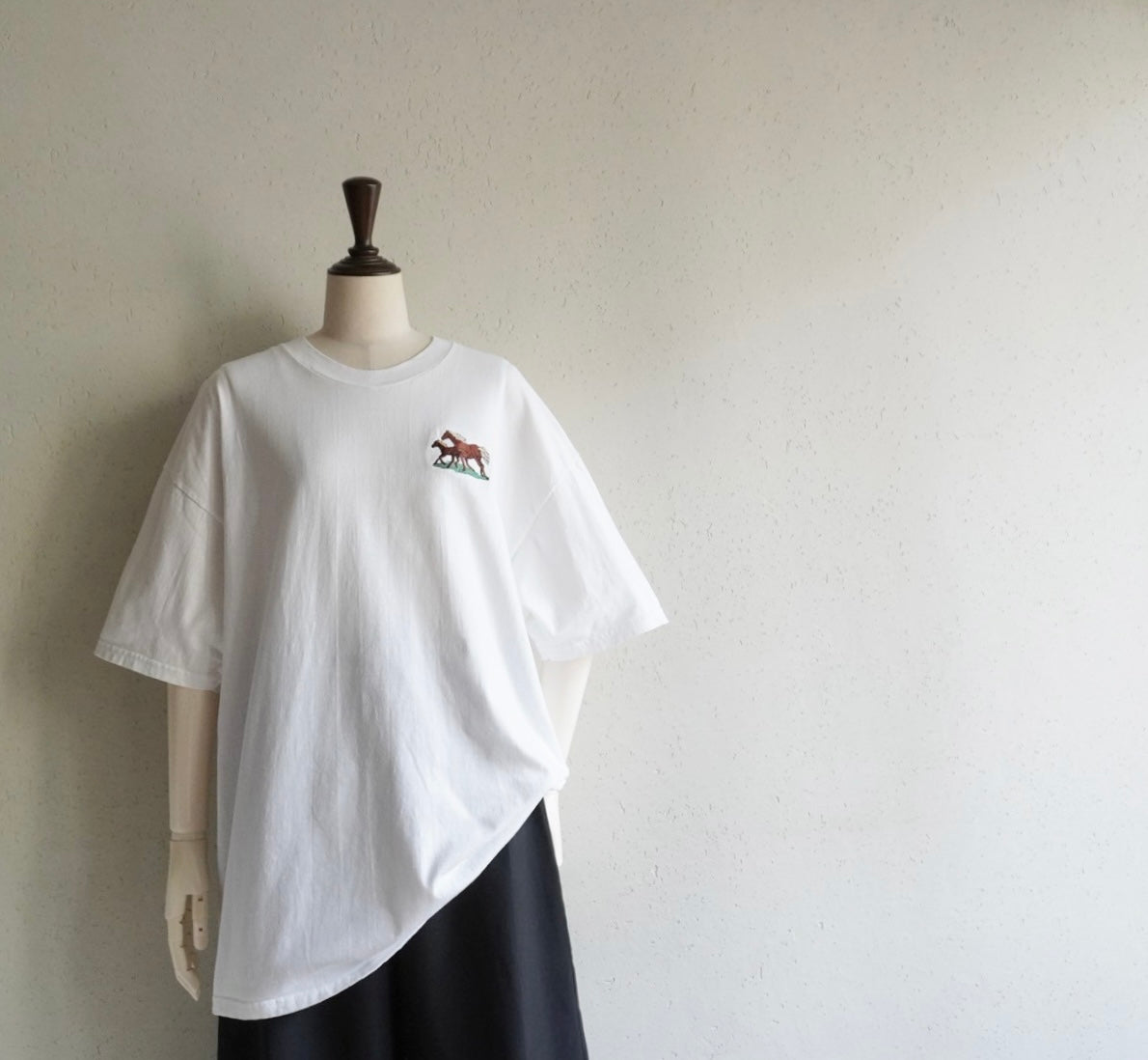90s Embroidery T-shirt