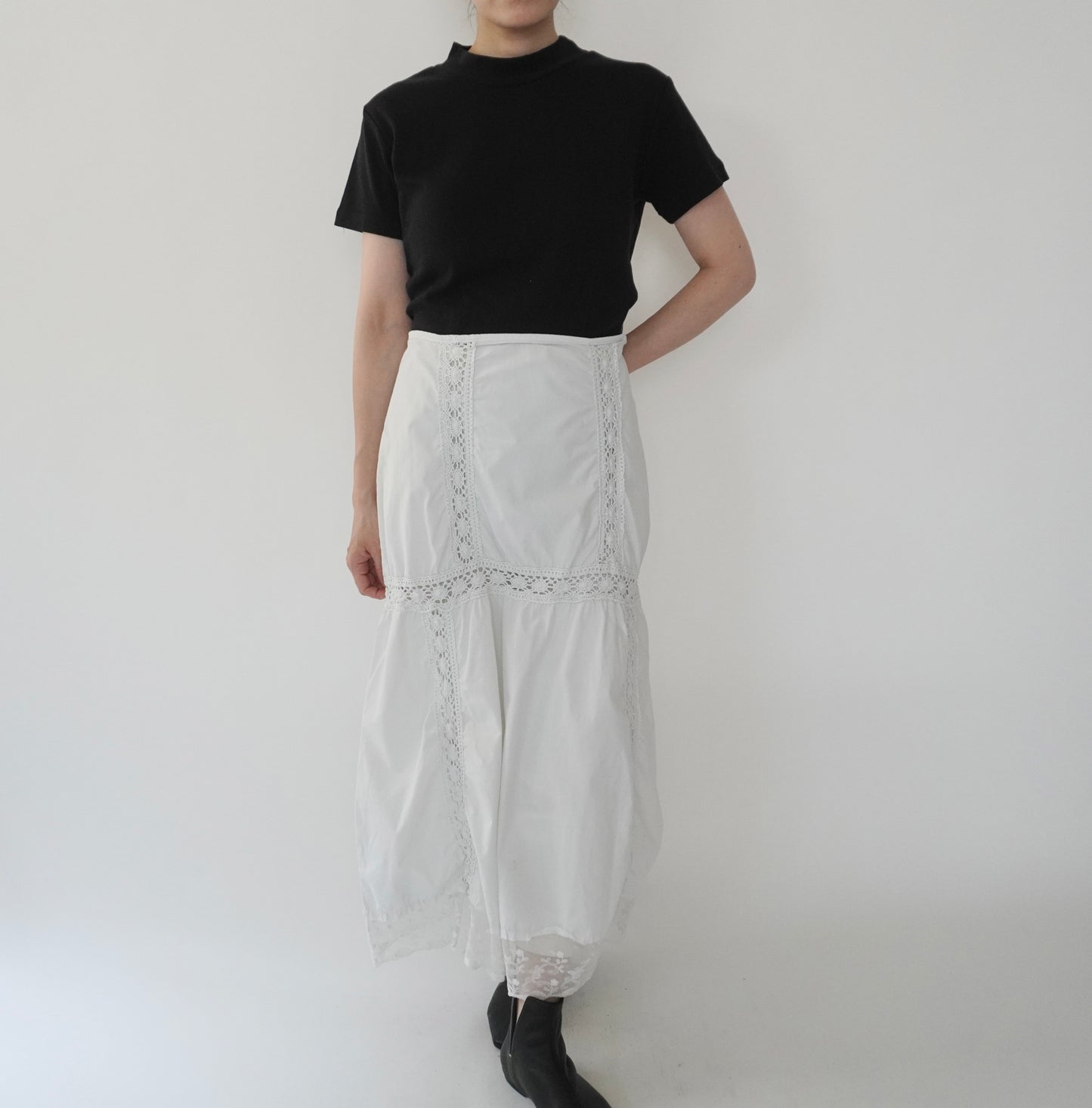 80s Lace Design Skirt Made in Italy