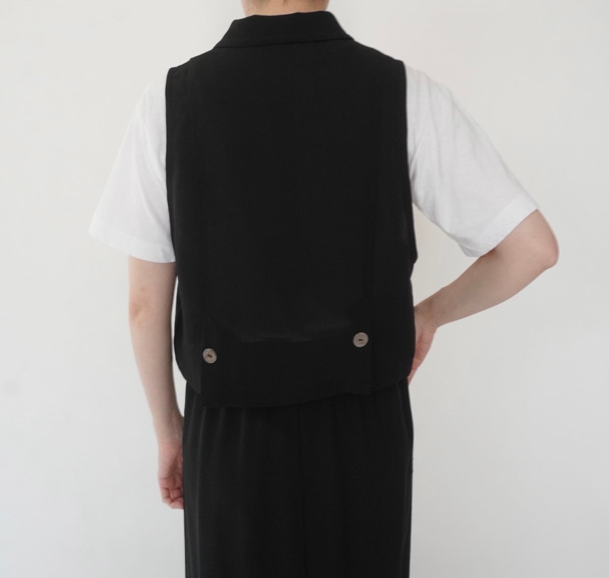 90s Black Sleeveless Shirt