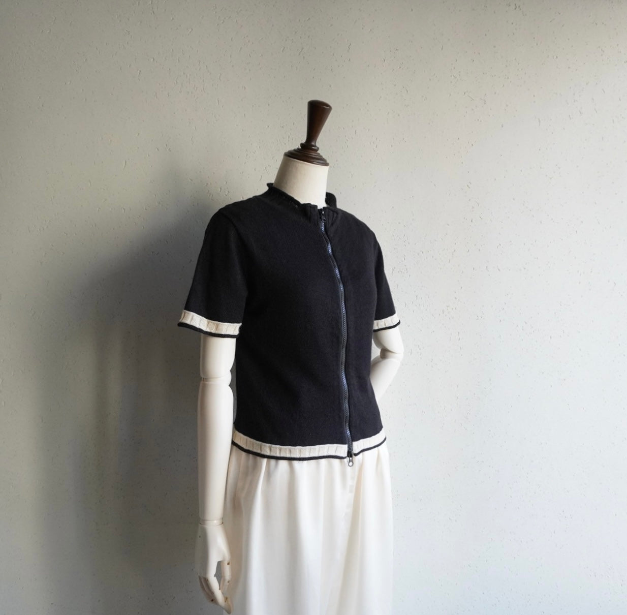 90s EURO Zipped Top