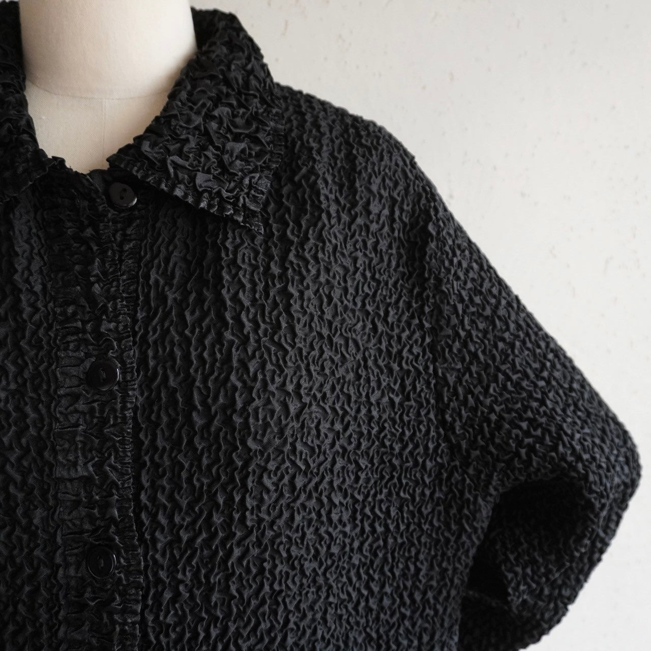 90s Black Shirt