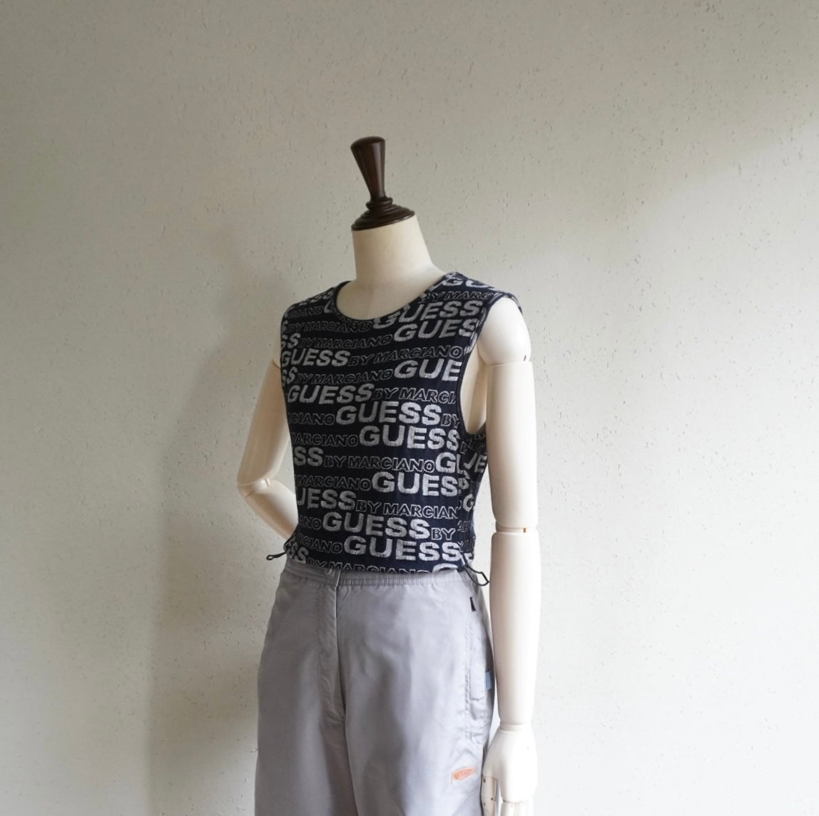 90s "GUESS" Sleeveless Top