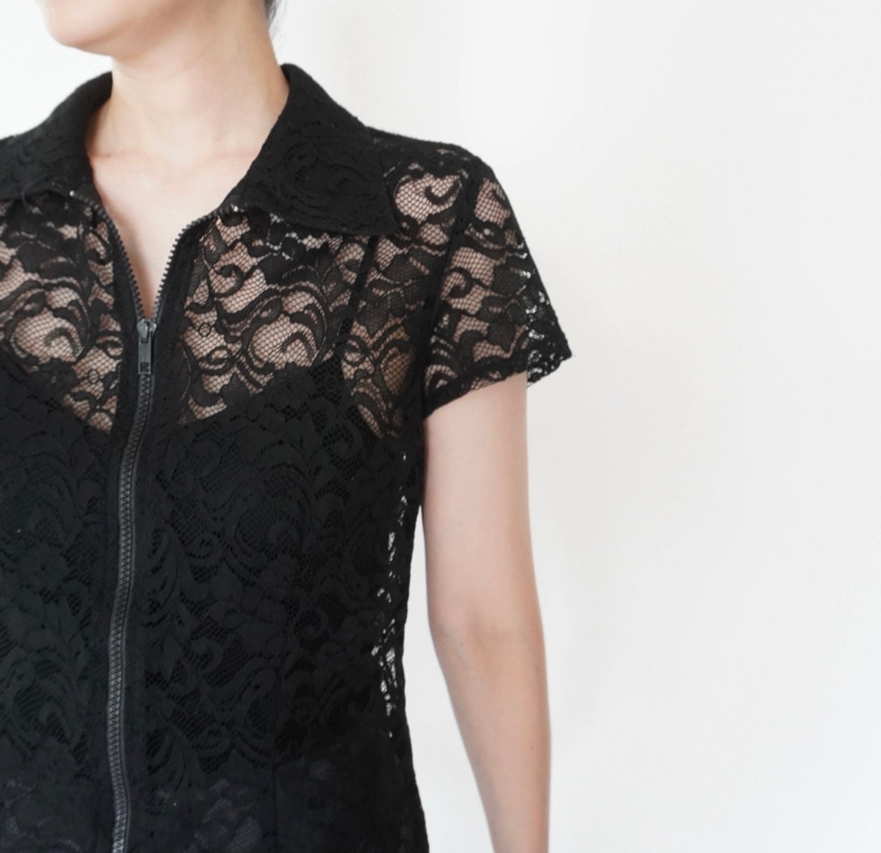 90s Lace Design Zipped Shirt Made in USA