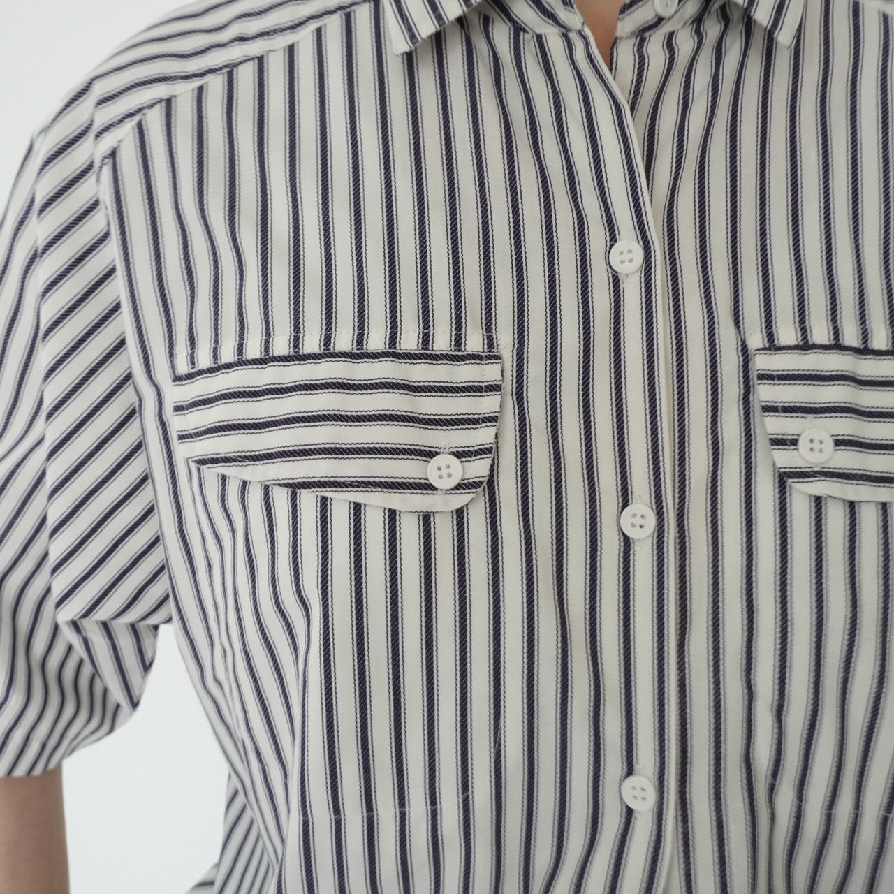 90s Striped Design Shirt
