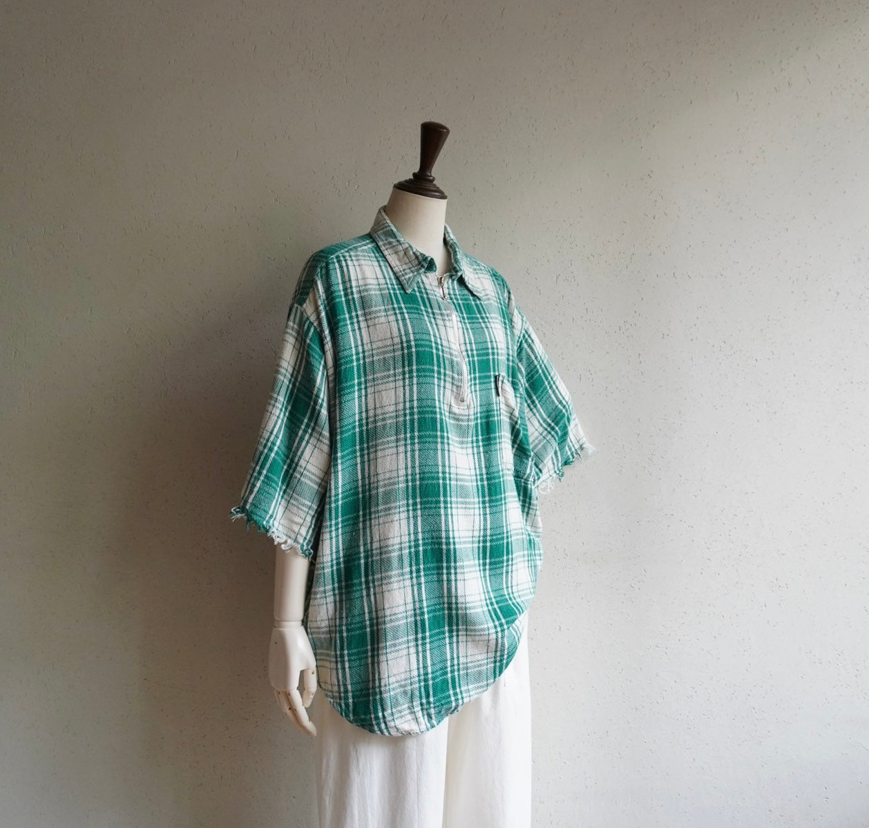90s Zipped Pullover Shirt