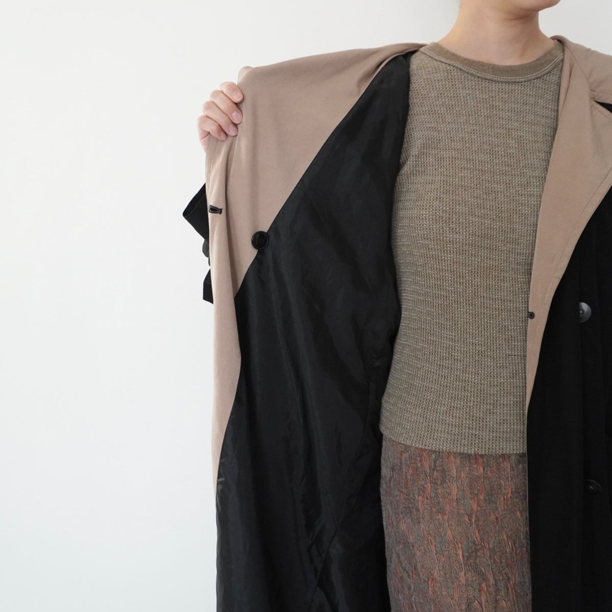 90s Black Design Maxi Coat
