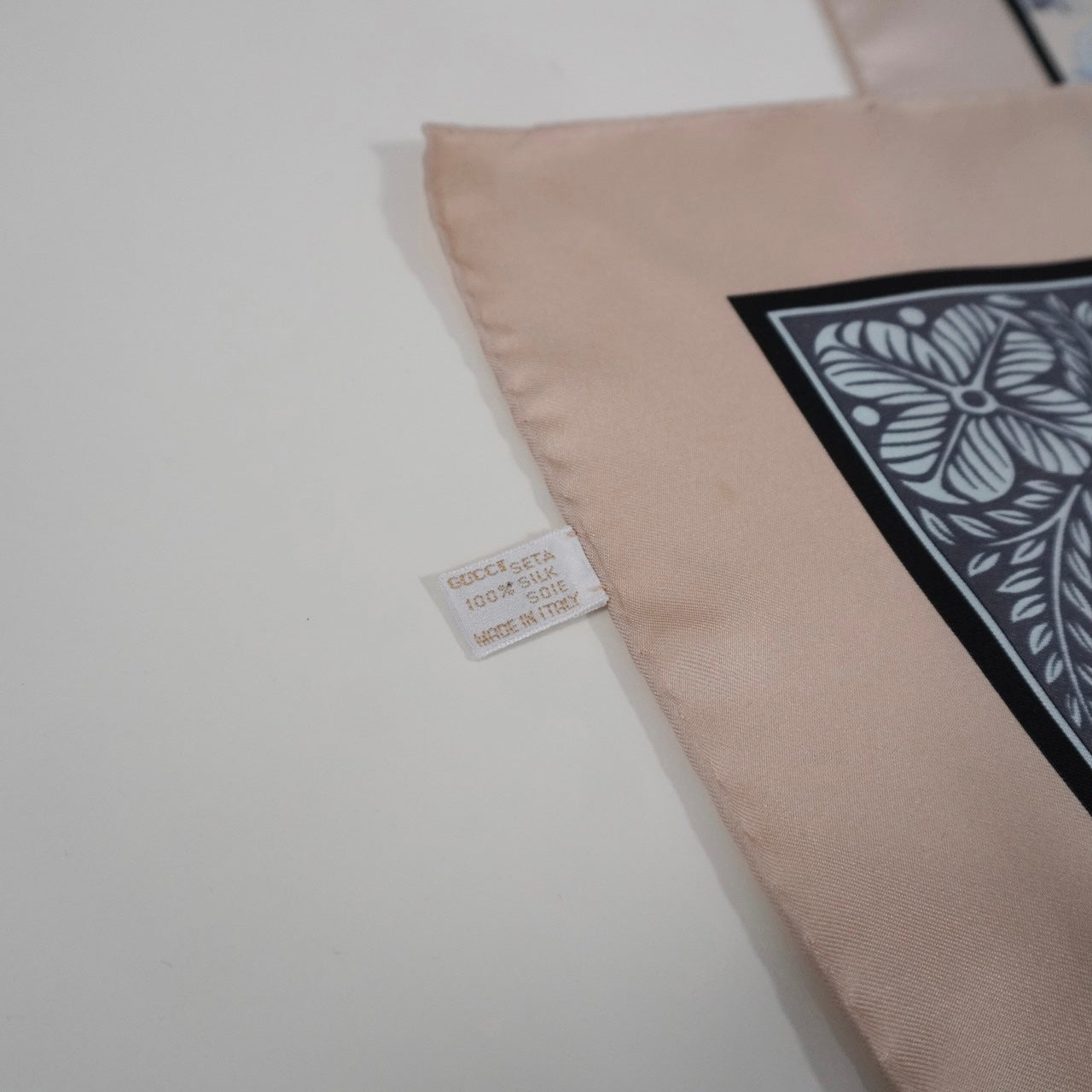 ”Gucci” Silk Scarf Made in Italy