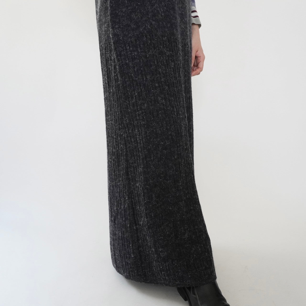 90s EURO Ribbed Knit Maxi Skirt