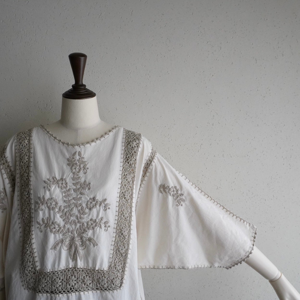 80s Embroidery Tunic