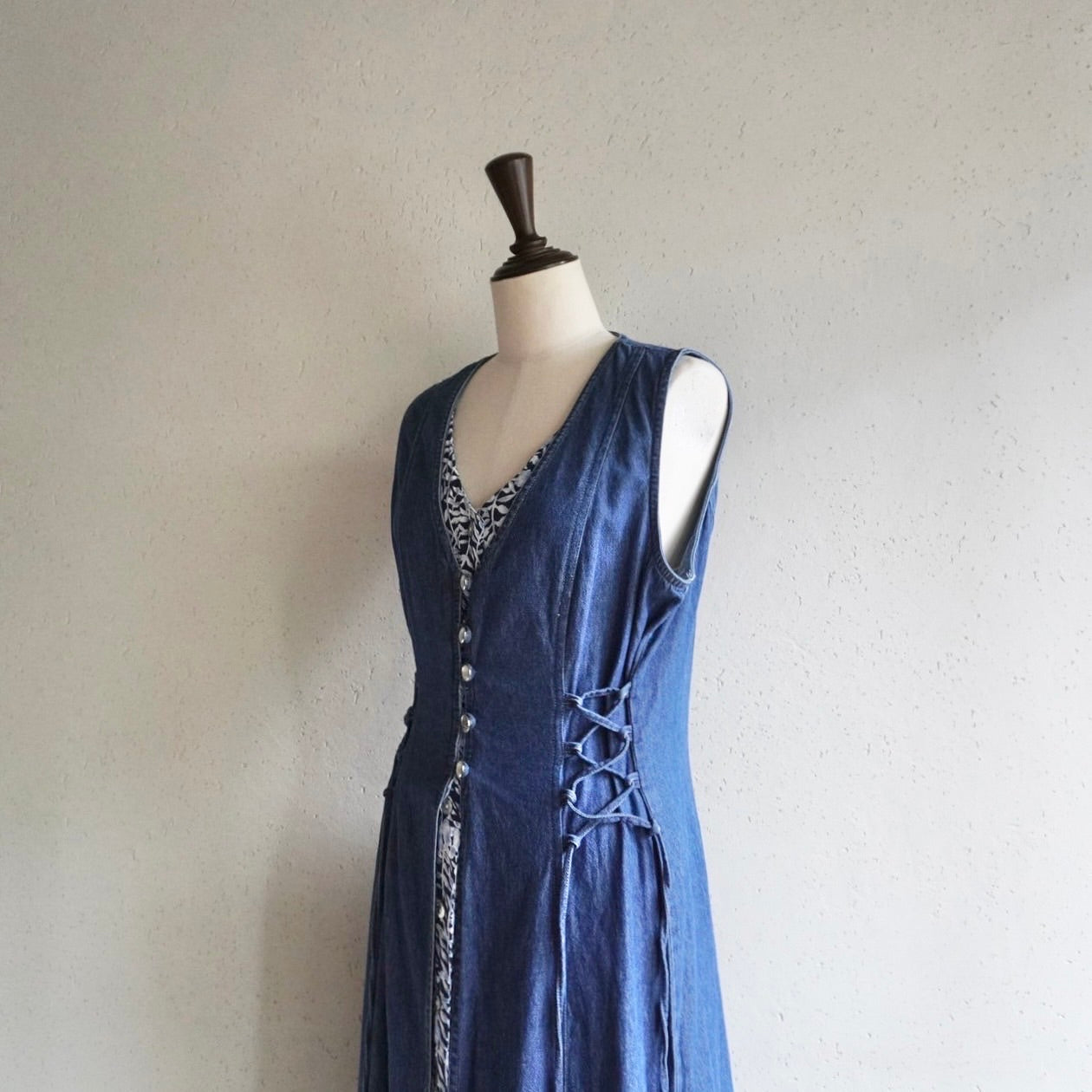 90s Sleeveless Denim Dress