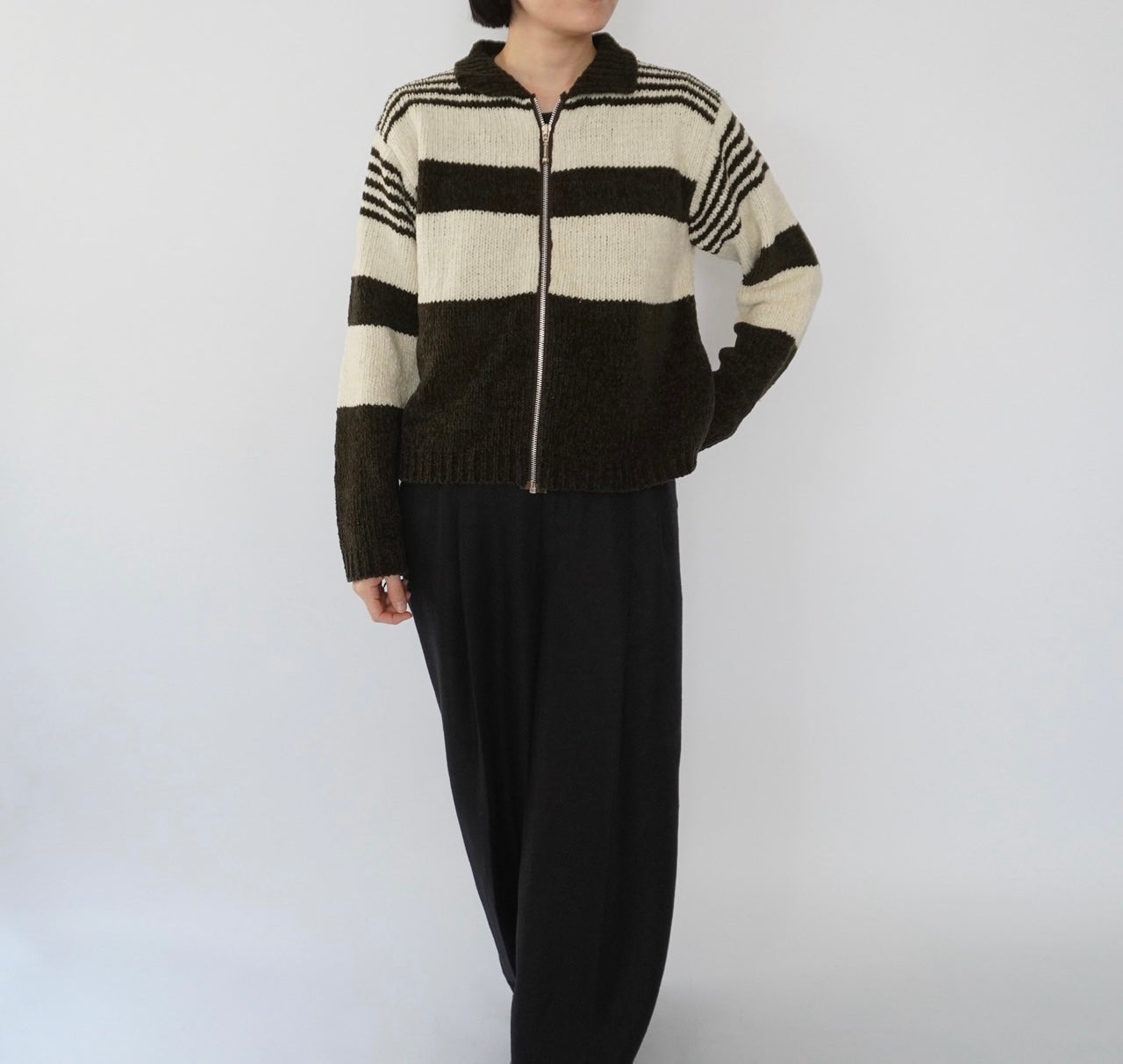 90s EURO Zipped Top