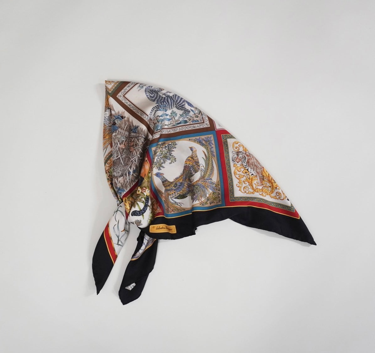 "Salvatore Ferragamo"Silk Scarf Made in Italy