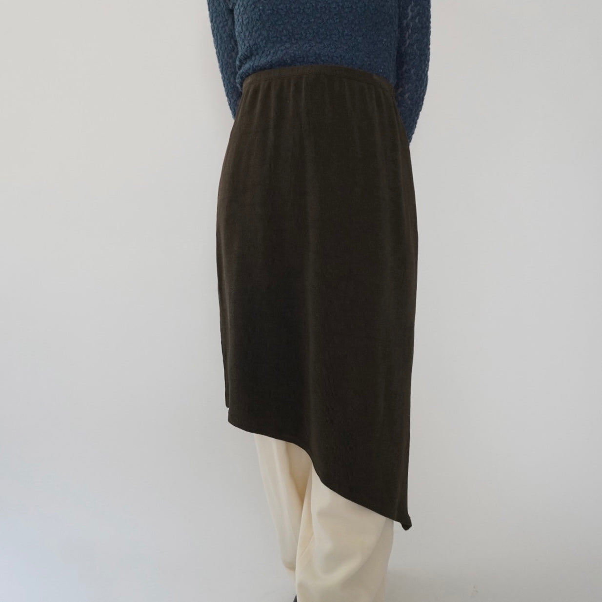 90s Asymmetry Design Ribbed Skirt