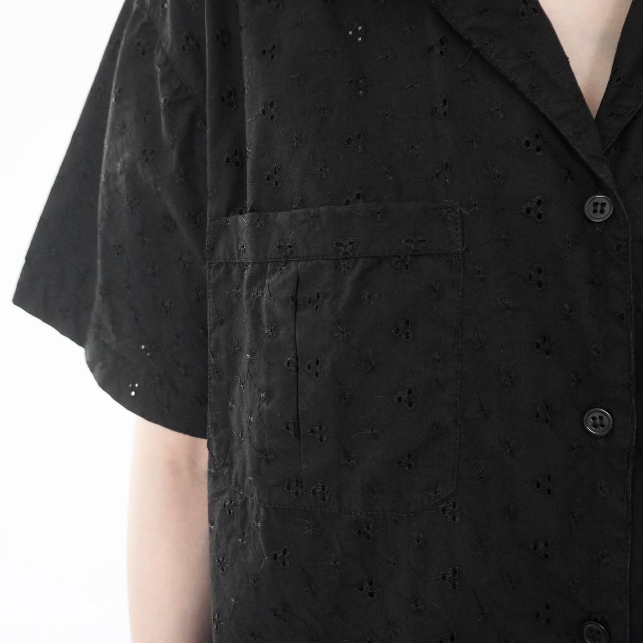 90s Embroidery Cut Lace Design Shirt