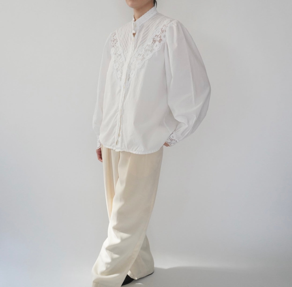 90s EURO Lace Design Blouse