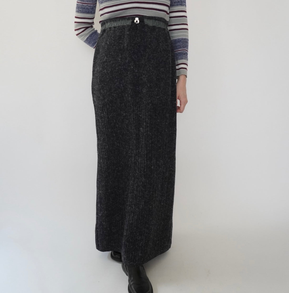 90s EURO Ribbed Knit Maxi Skirt