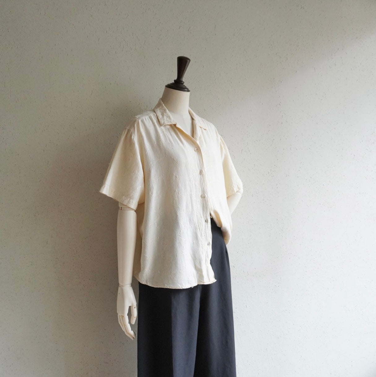 90s Embroidery Shirt