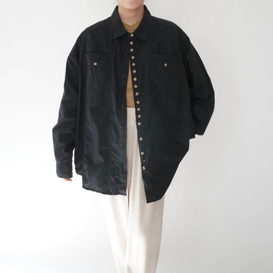 90s Button Design Shirt