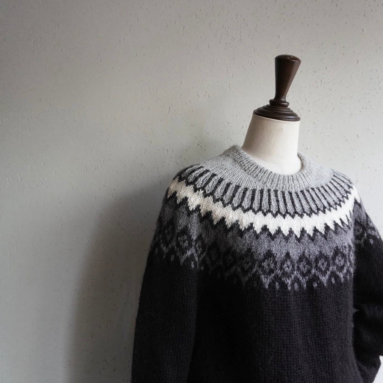 80s Hand Knitted in Peru Alpaca Wool Knit