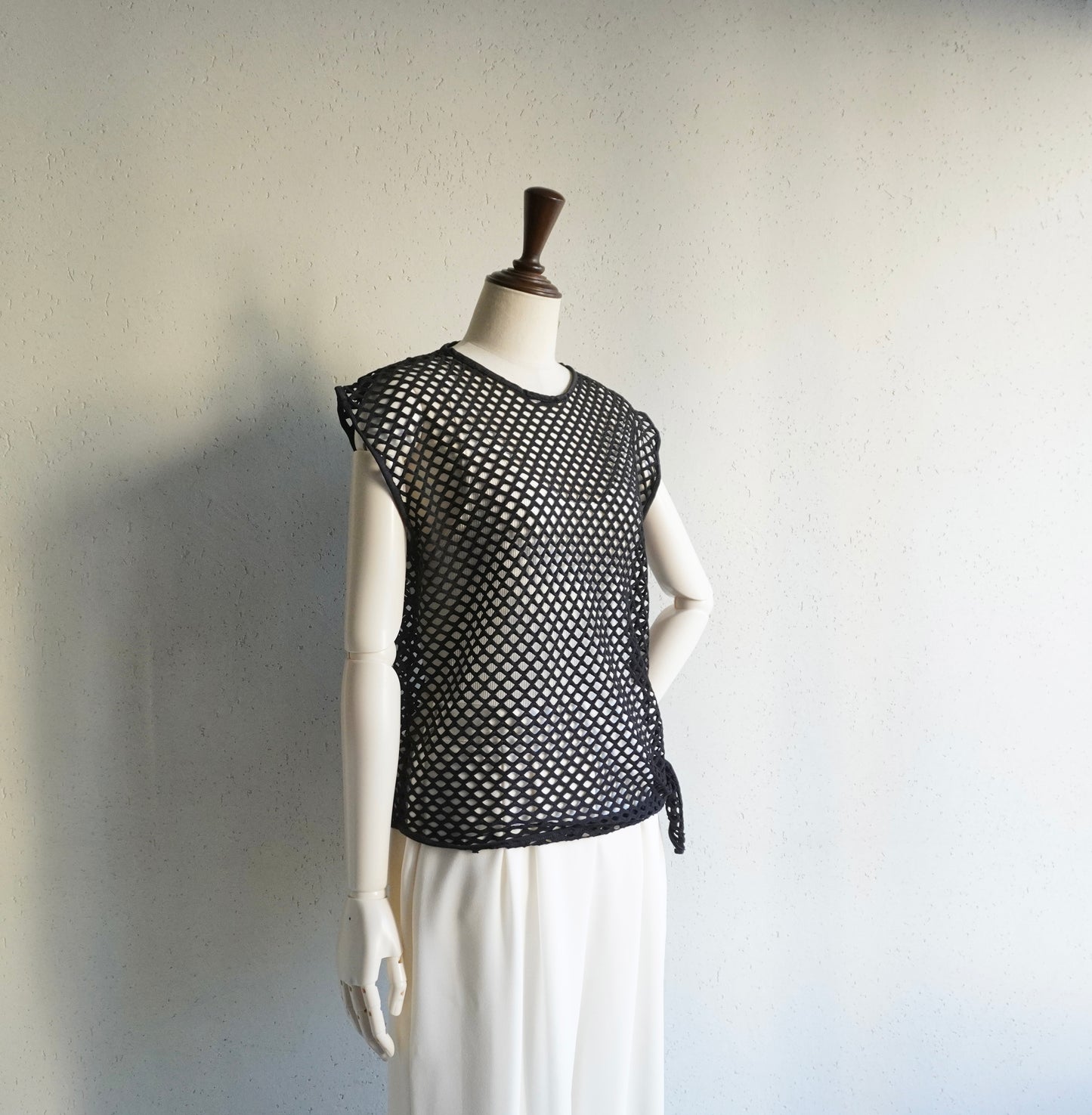 90s Mesh Design Top