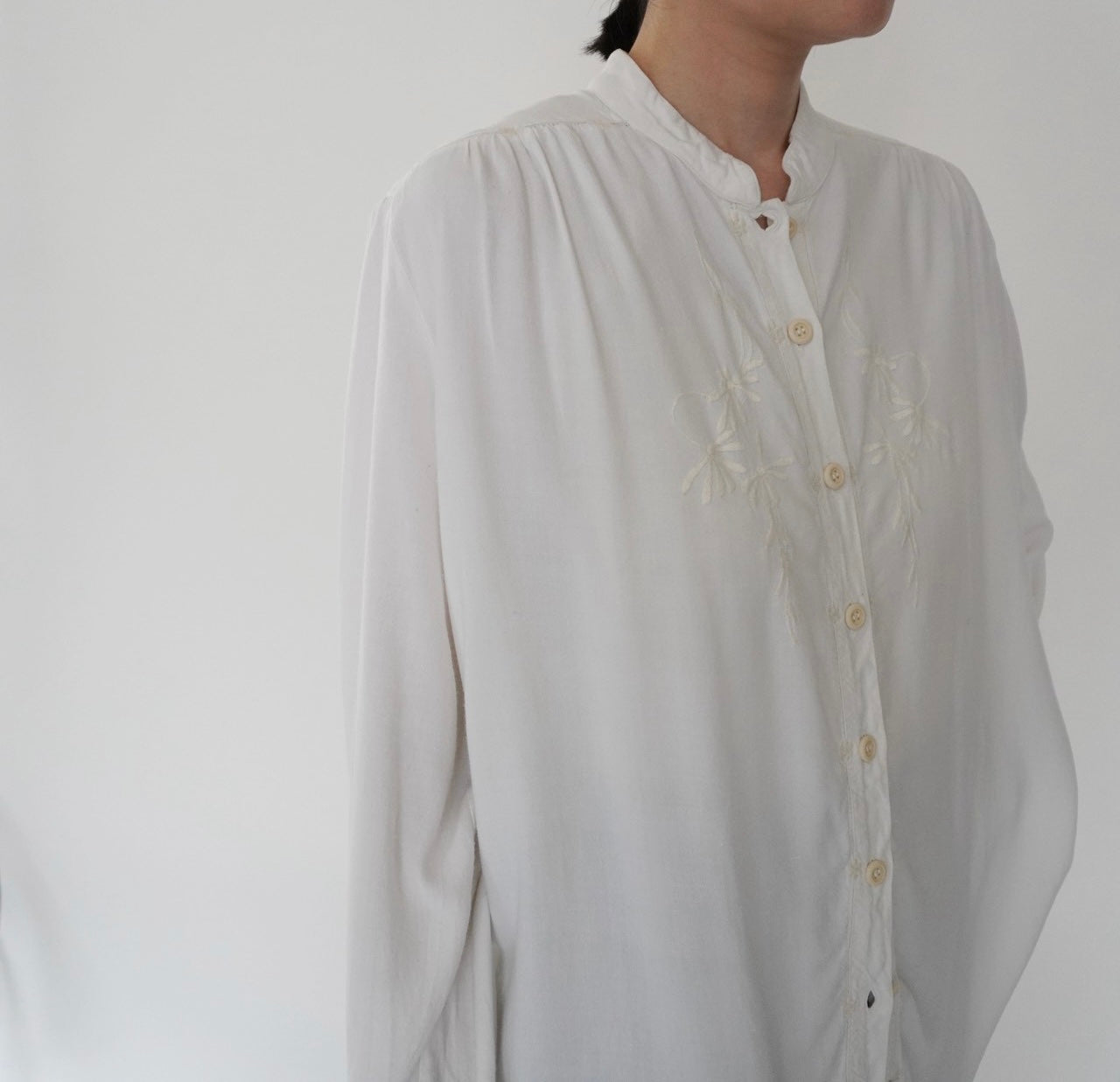 90s Embroidery Rayon Shirt